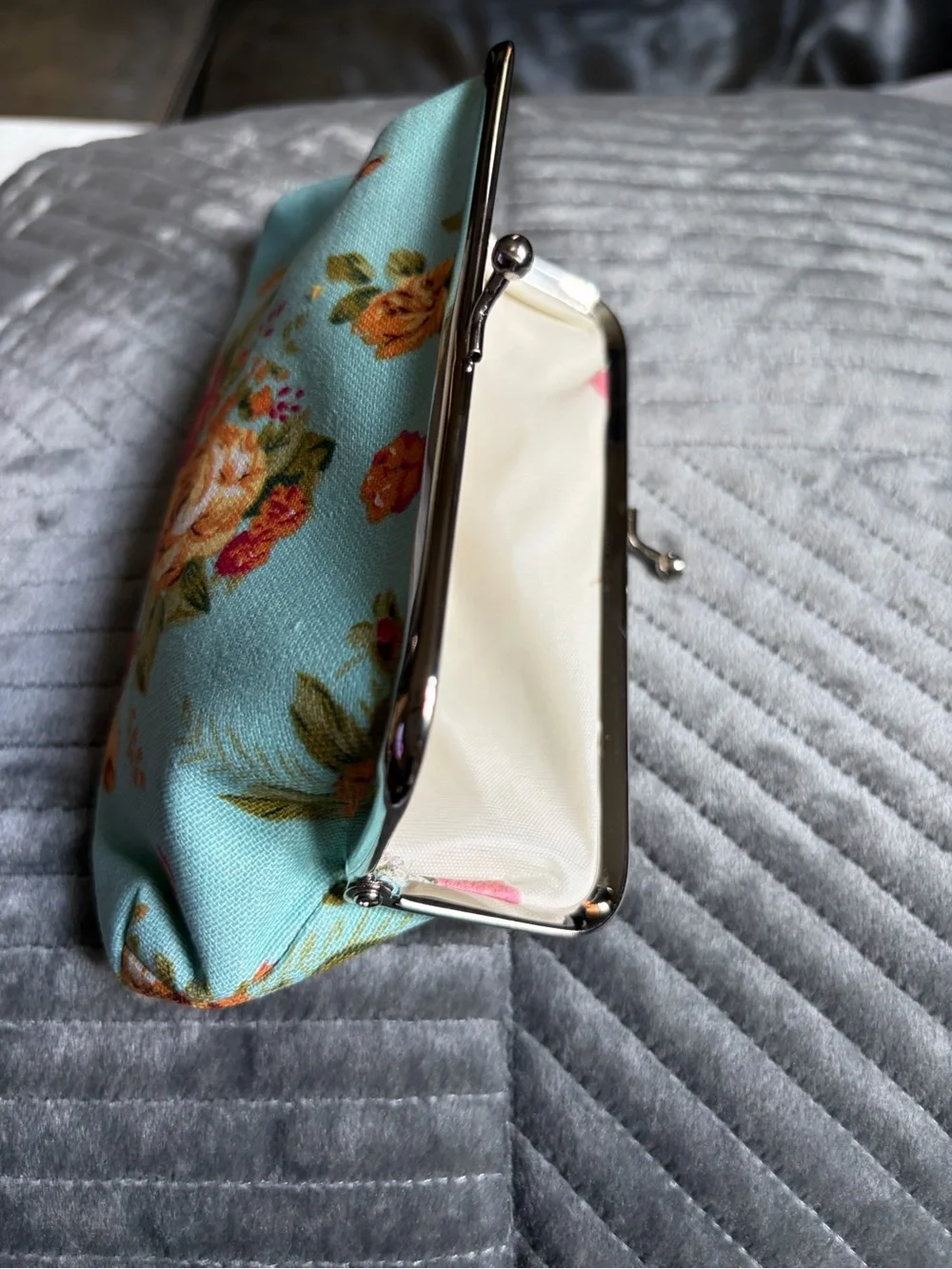 Floral Kiss-Lock Clutch Bag in Aqua